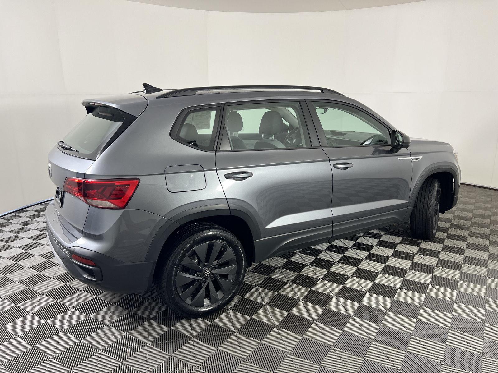 Used 2024 Platinum Gray Metallic Volkswagen S image 7