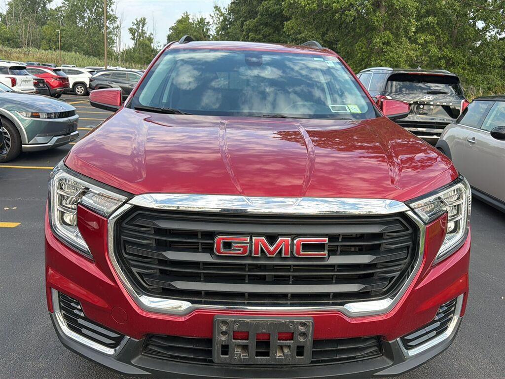 Used 2024 Rd Gmc  image 2