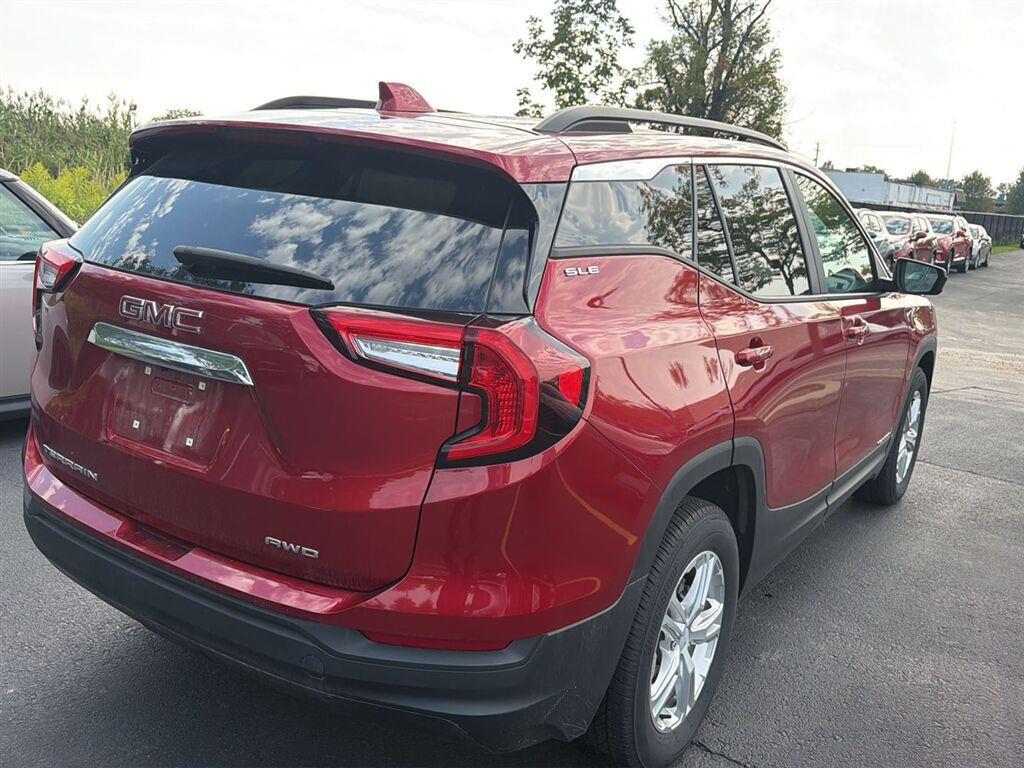 Used 2024 Rd Gmc  image 8