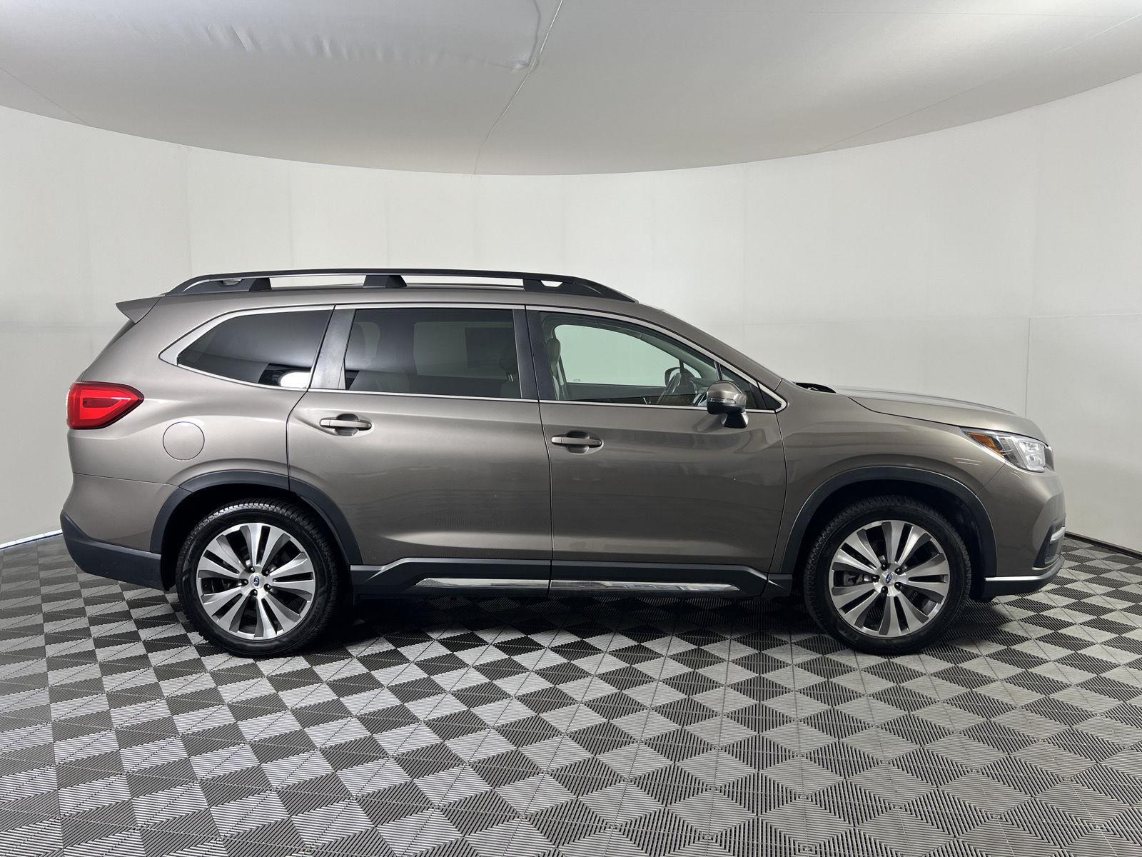 Used 2021 Brilliant Bronze Metallic Subaru Limited image 2