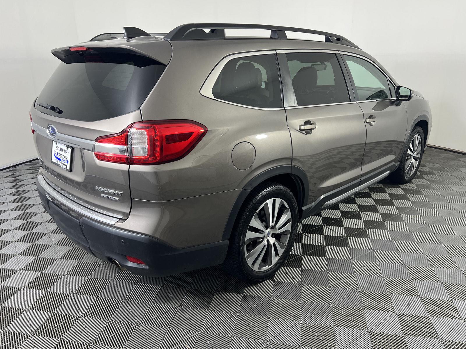 Used 2021 Brilliant Bronze Metallic Subaru Limited image 3