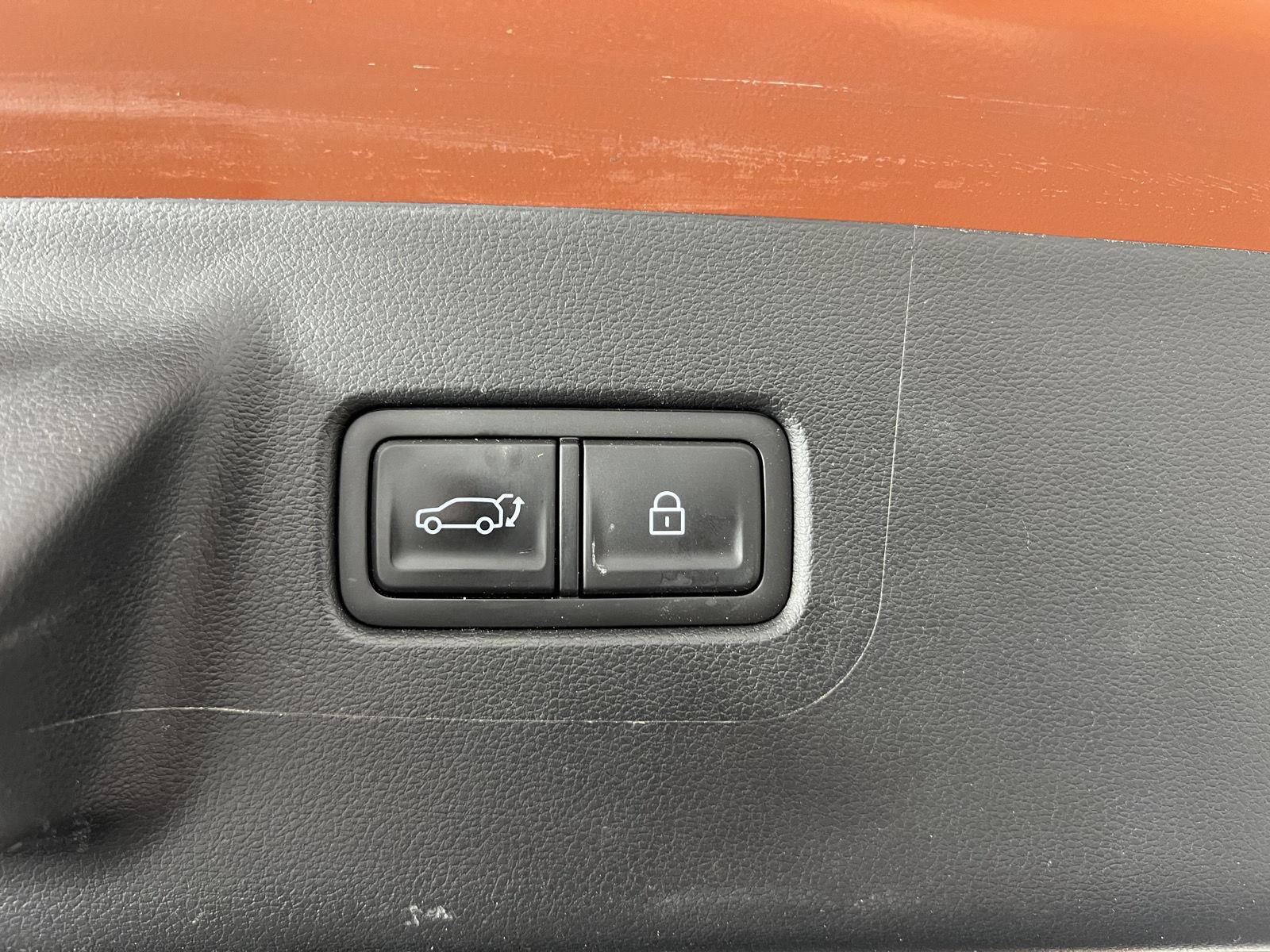 Certified Used 2025 Terracotta Orange Hyundai XRT image 29