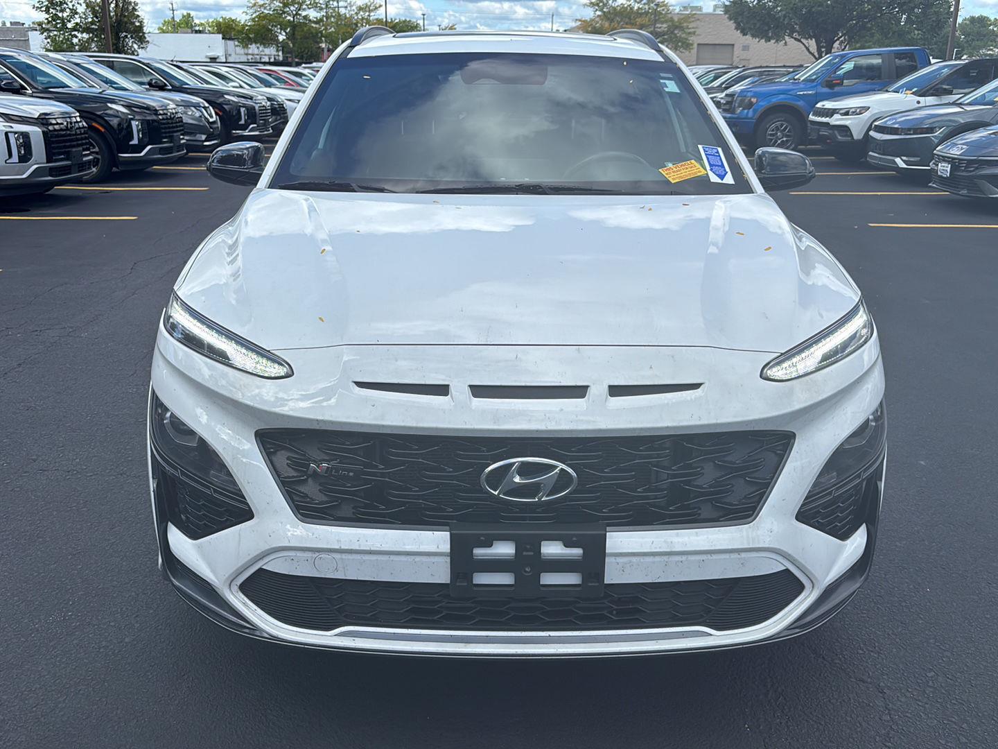 Used 2023 Wh Hyundai  image 2