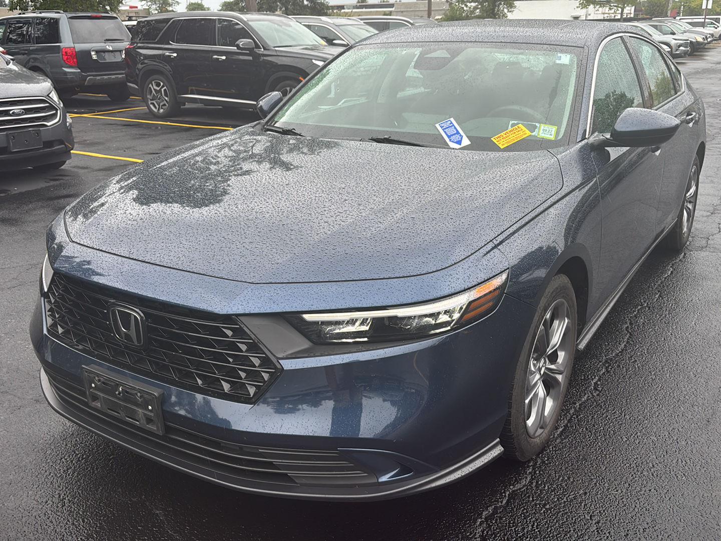 Used 2023 Canyon River Blue Metallic Honda EX image 3