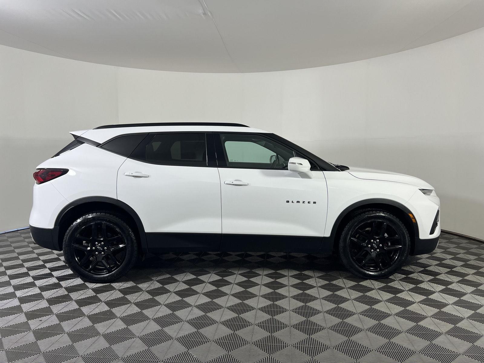 Used 2020 Summit White Chevrolet LT image 2