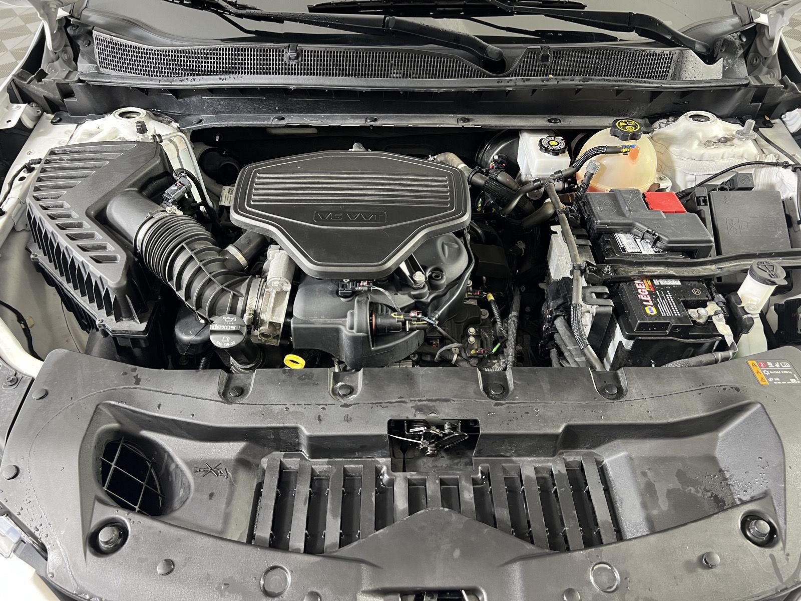 Used 2020 Summit White Chevrolet LT image 29