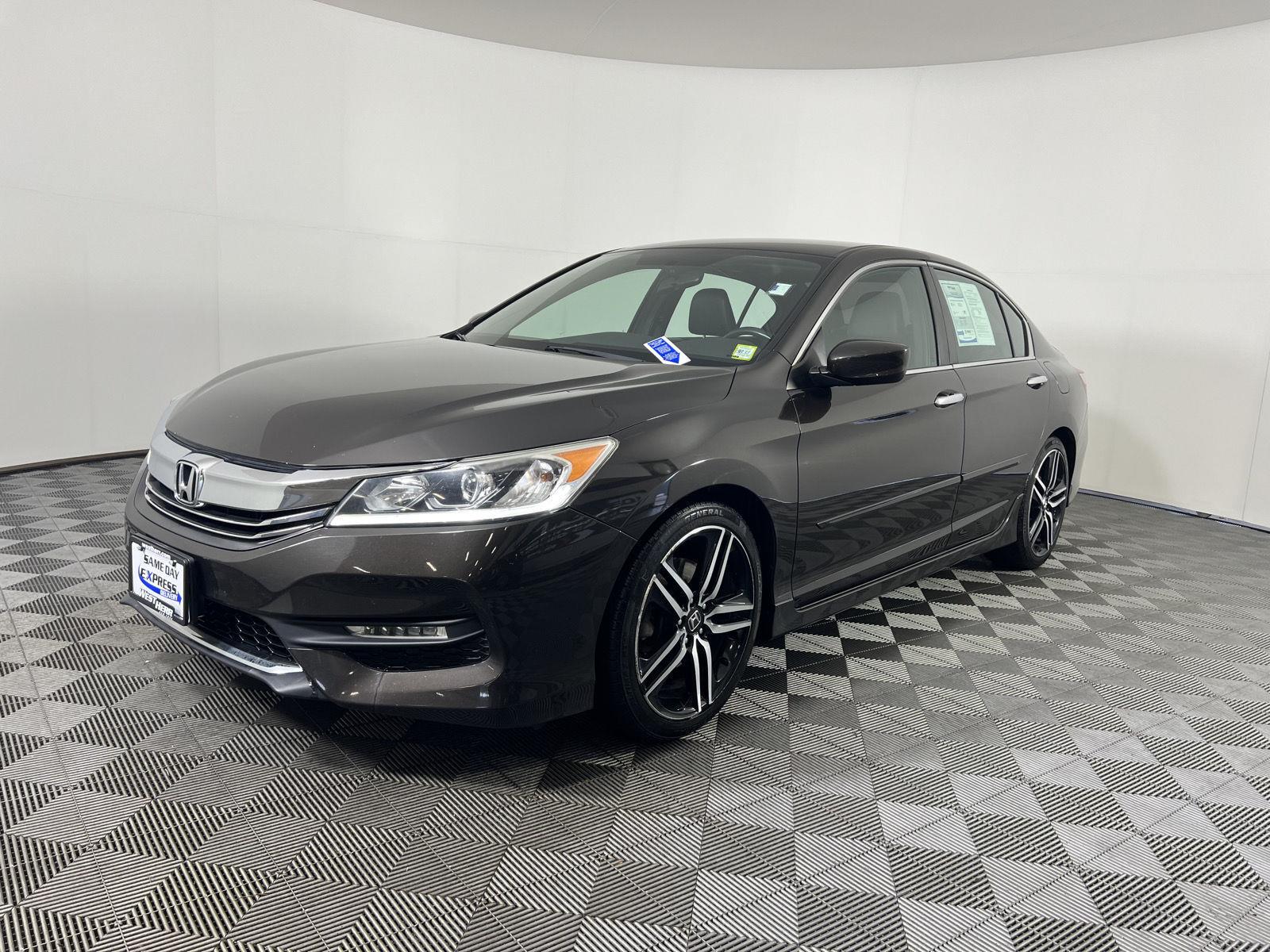Used 2017 Kona Coffee Metallic Honda Sport SE image 7
