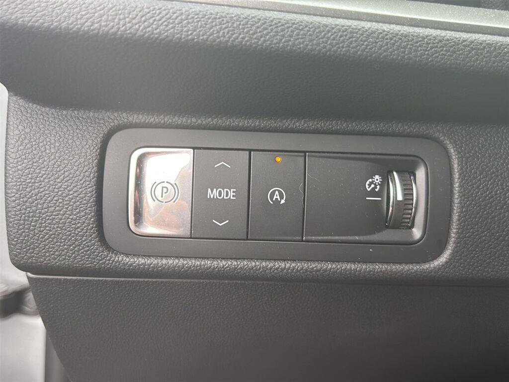 Used 2026 Sterling Gray Metallic Chevrolet FWD LT image 11
