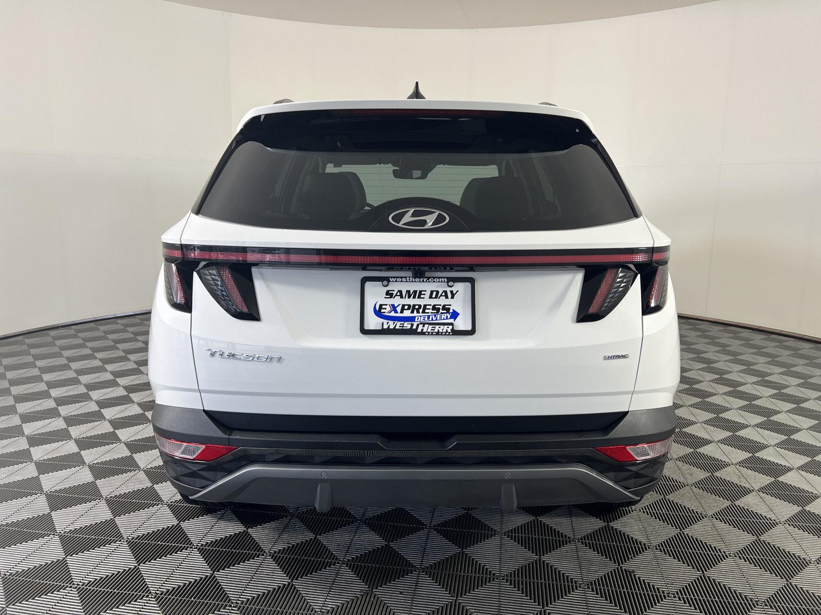 Certified Used 2024 Wh Hyundai  image 4