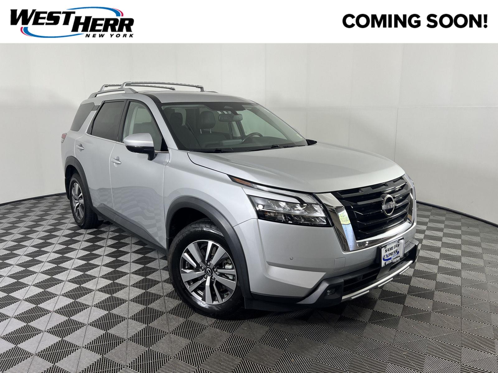 2022 Nissan Pathfinder SL