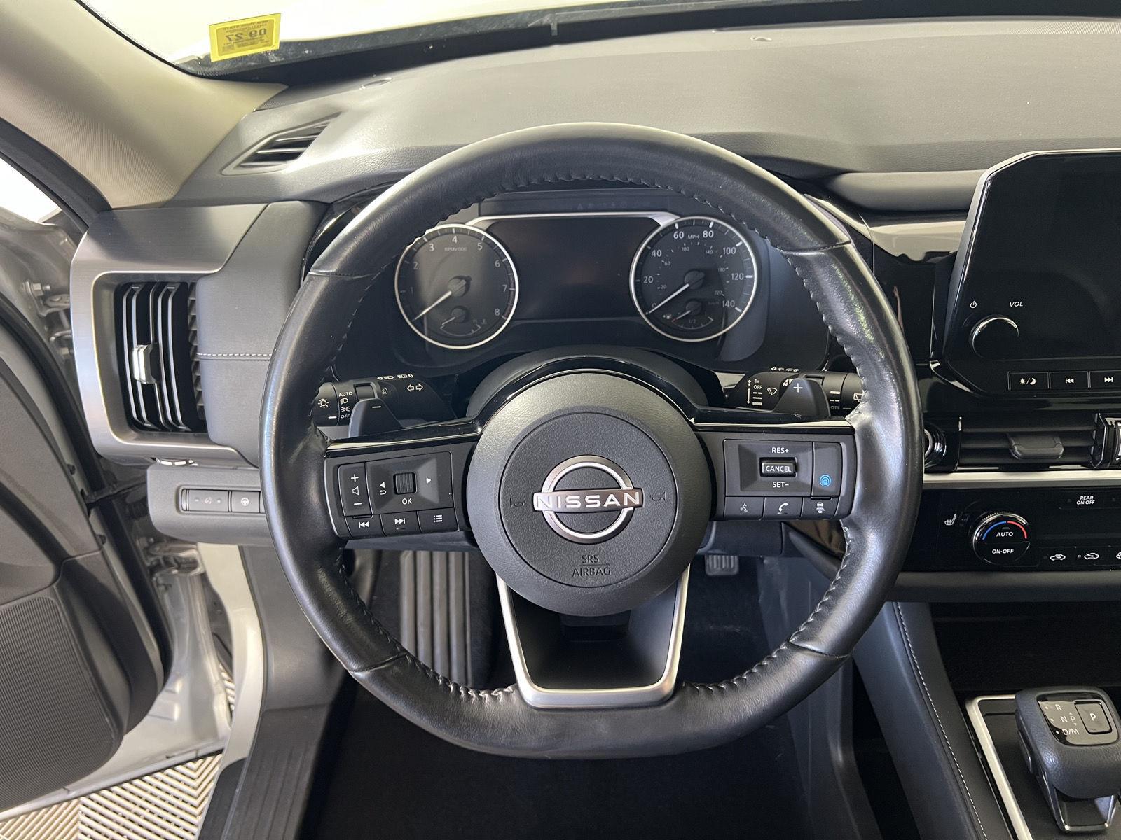 Used 2022 Brilliant Silver Metallic Nissan SL image 17