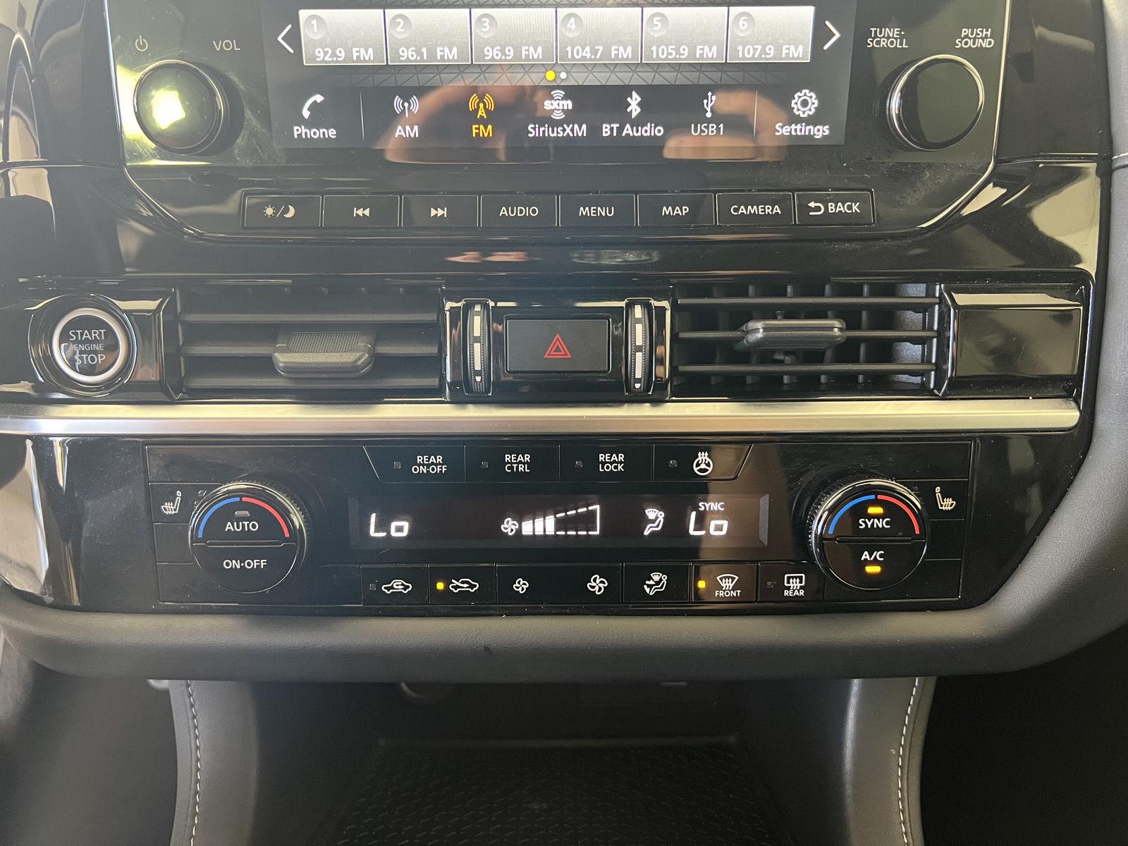 Used 2022 Brilliant Silver Metallic Nissan SL image 23