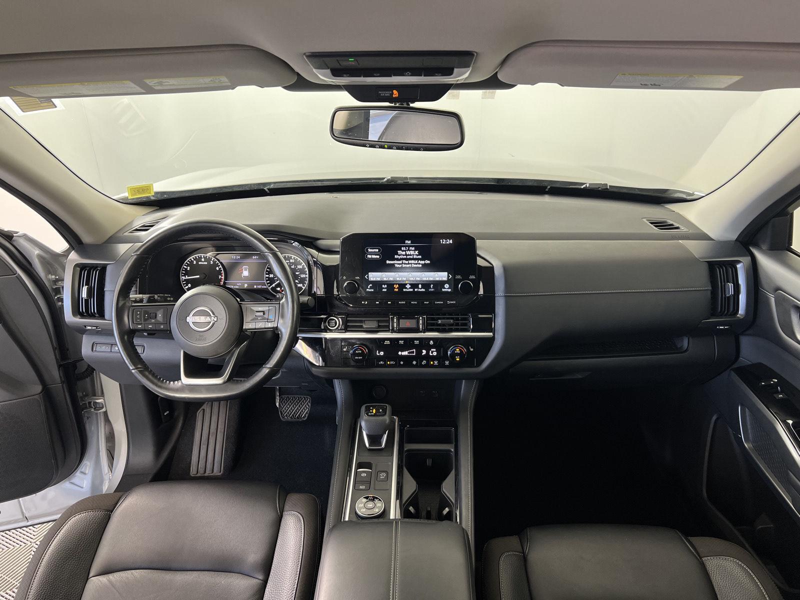 Used 2022 Brilliant Silver Metallic Nissan SL image 32