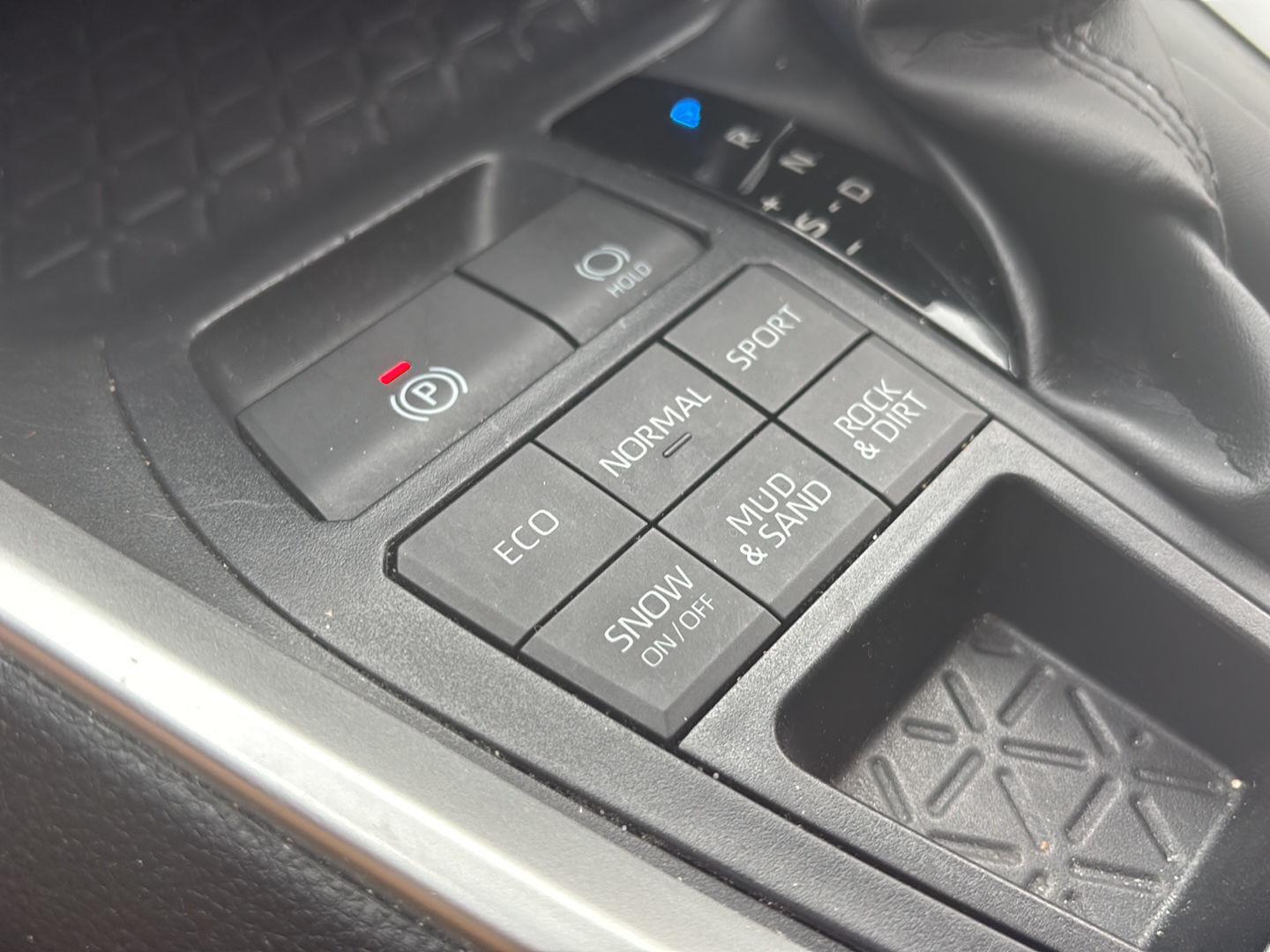 Used 2019 Magnetic Gray Metallic Toyota LE image 14