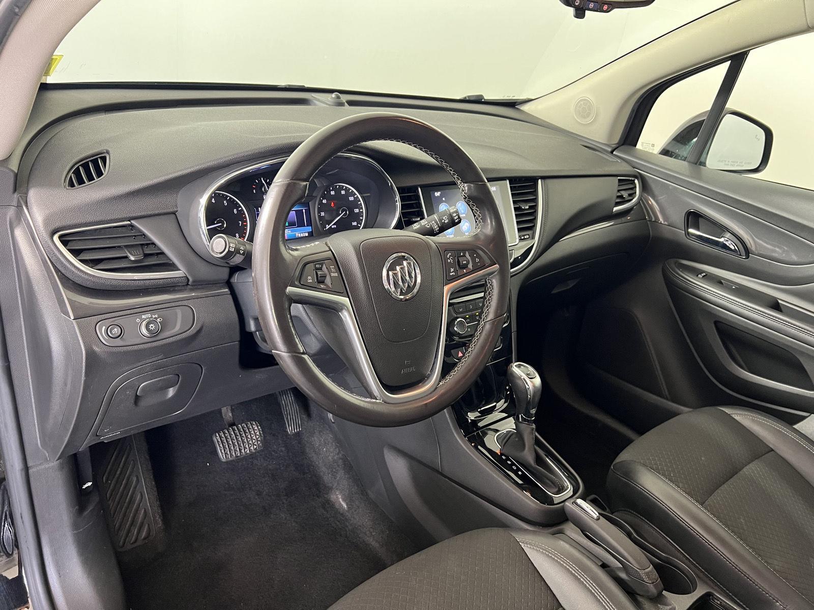 Used 2021 Ebony Twilight Metallic Buick Preferred image 9
