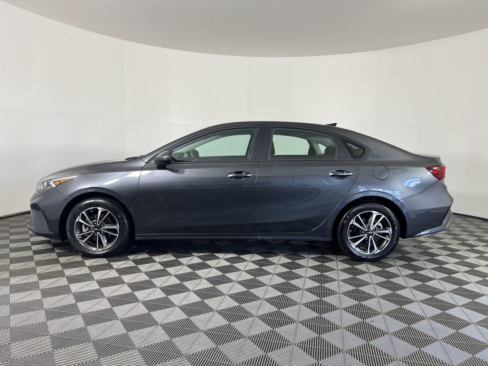 Used 2024 Gravity Gray Kia LXS image 6