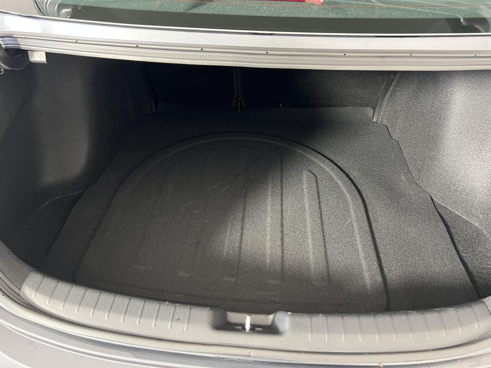 Used 2024 Gravity Gray Kia LXS image 25