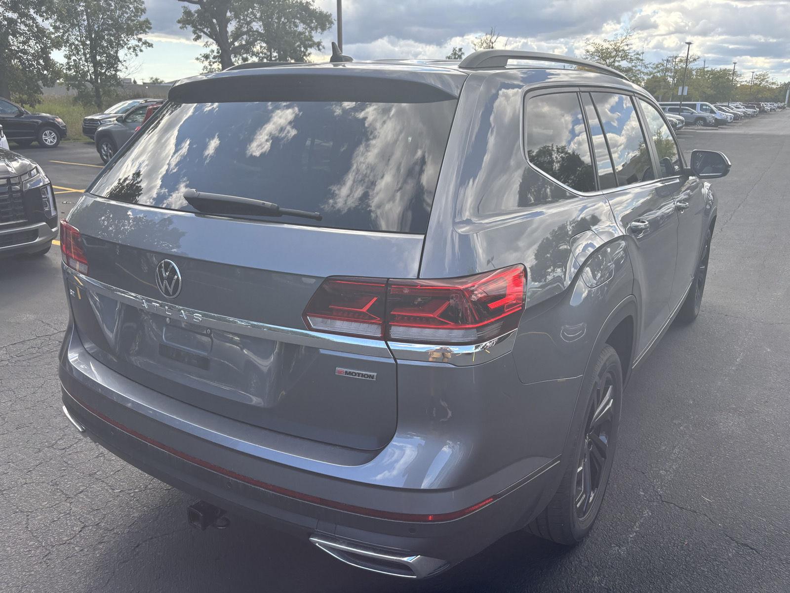 Used 2022 Platinum Gray Metallic Volkswagen 2.0T SE w/Technology image 6