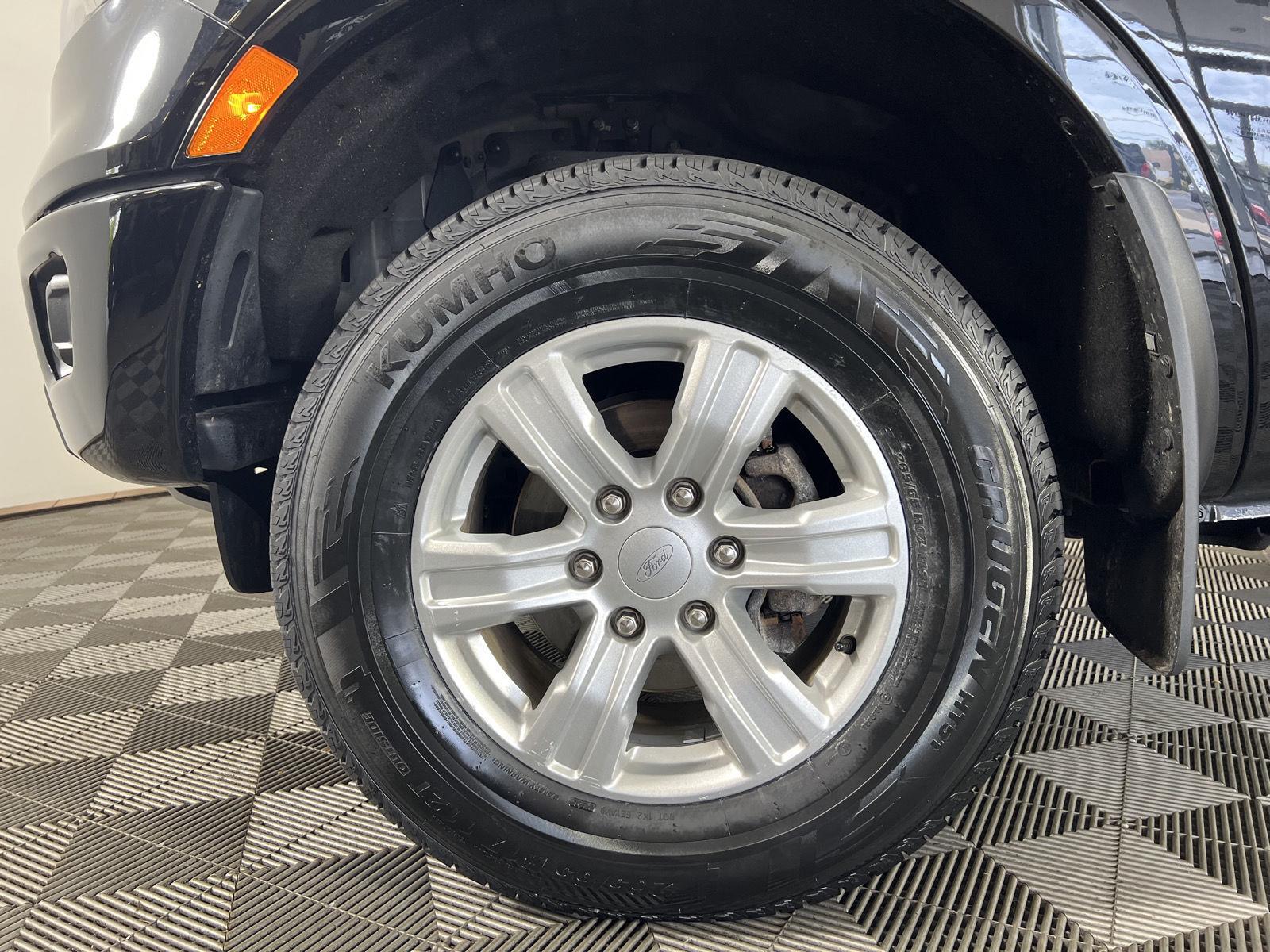 Used 2022 Shadow Black Ford XLT image 4