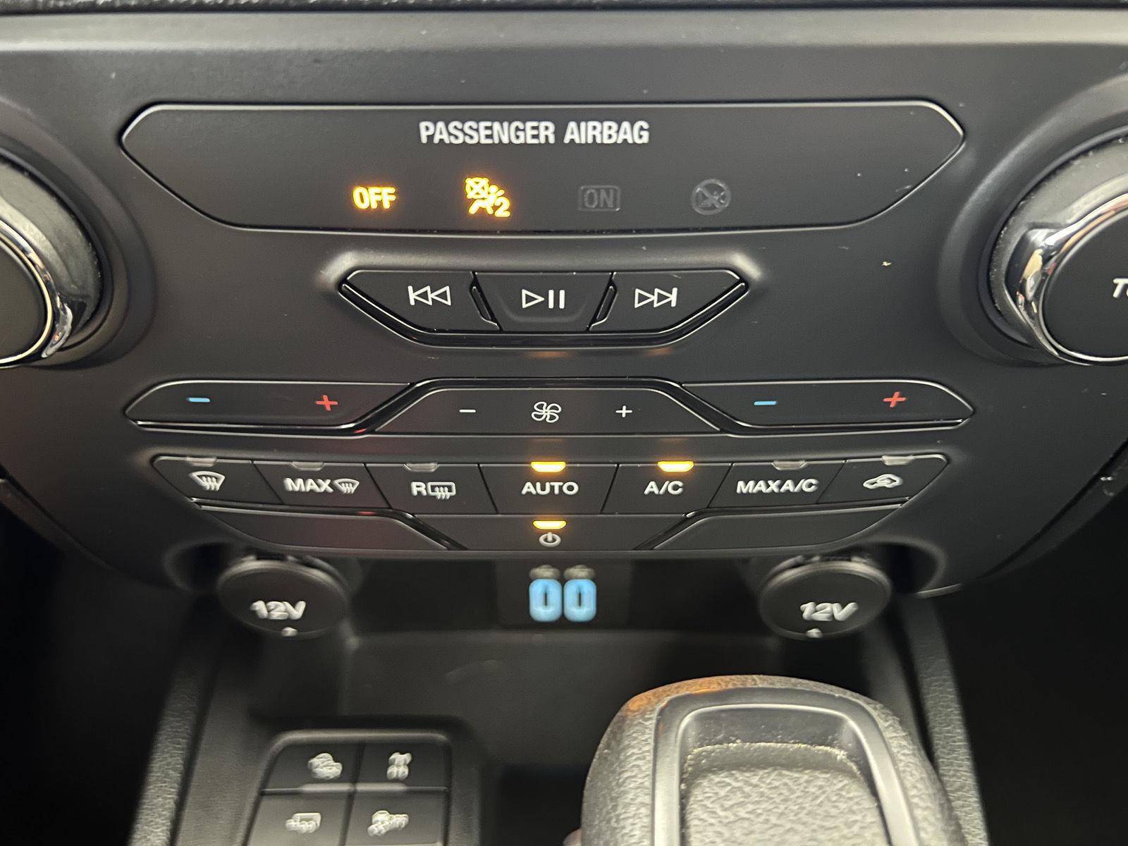Used 2022 Shadow Black Ford XLT image 22