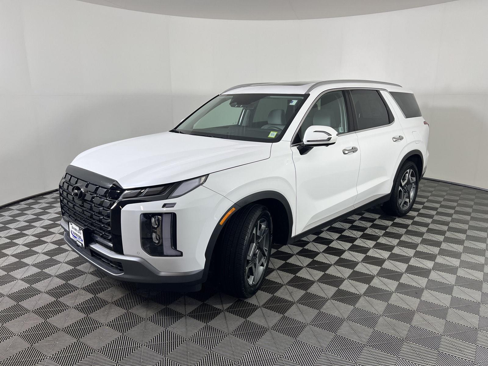 Certified Used 2025 Hyper White Hyundai SEL Premium 7P image 3