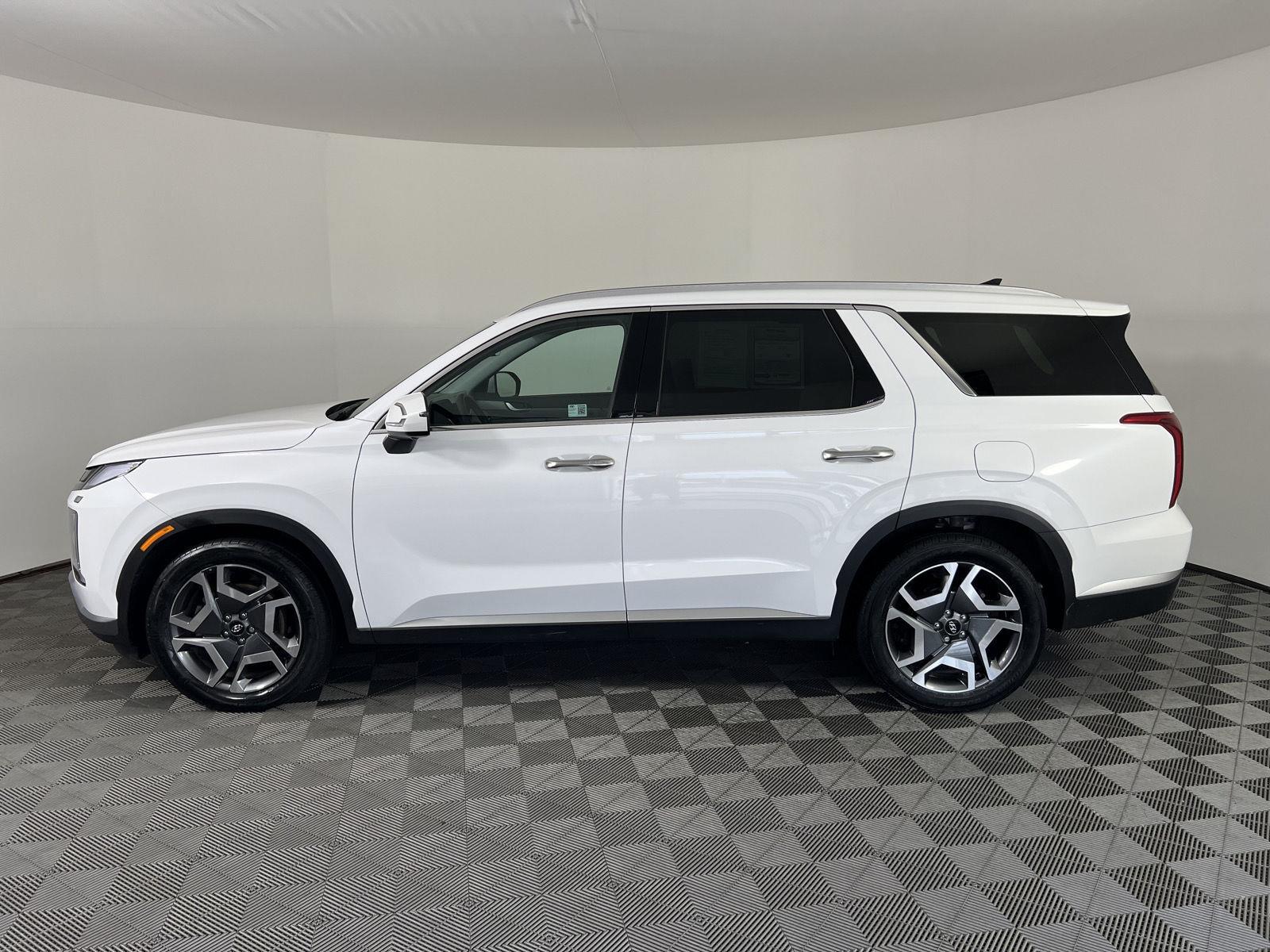 Certified Used 2025 Hyper White Hyundai SEL Premium 7P image 6