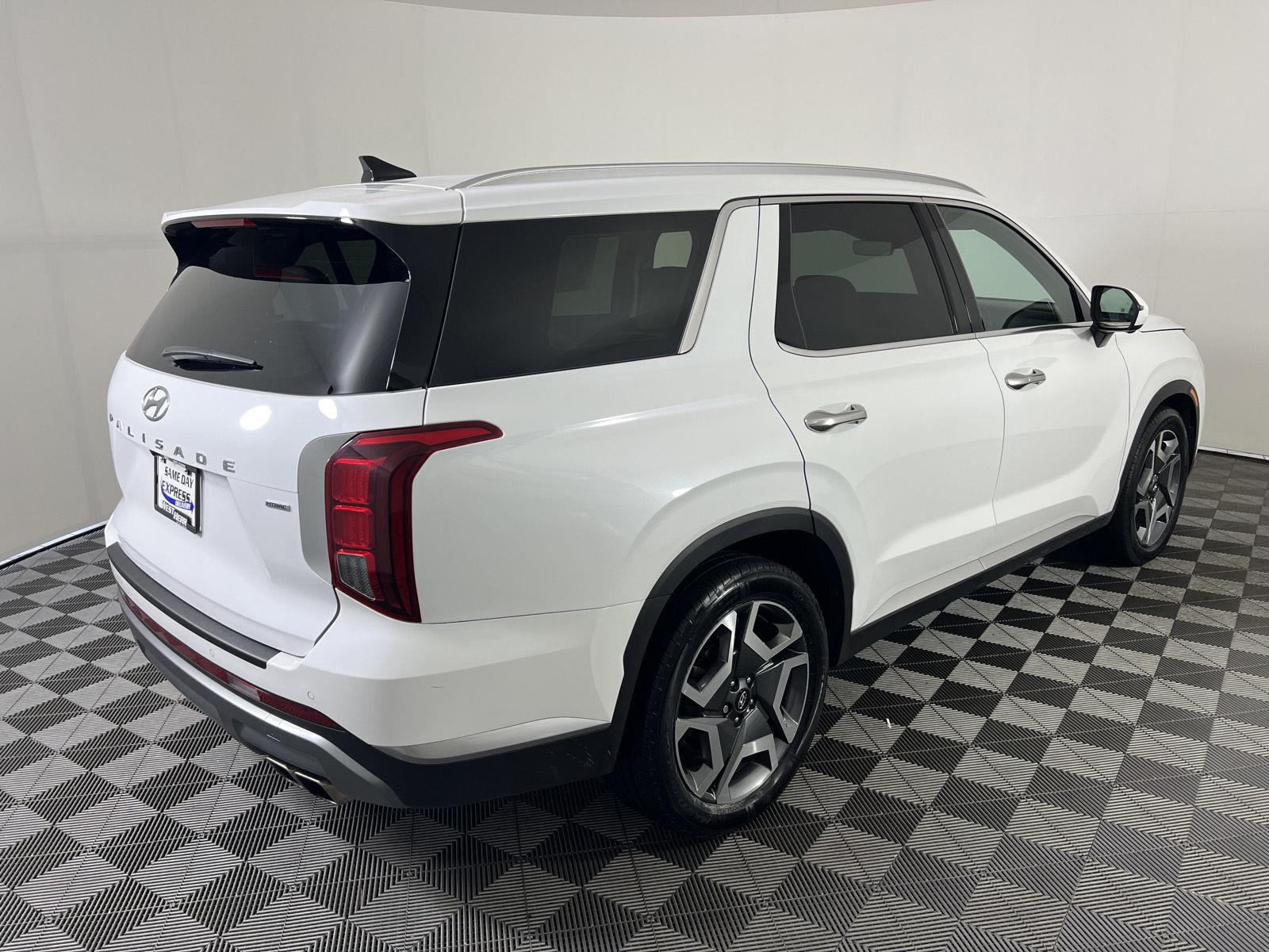 Certified Used 2025 Hyper White Hyundai SEL Premium 7P image 13