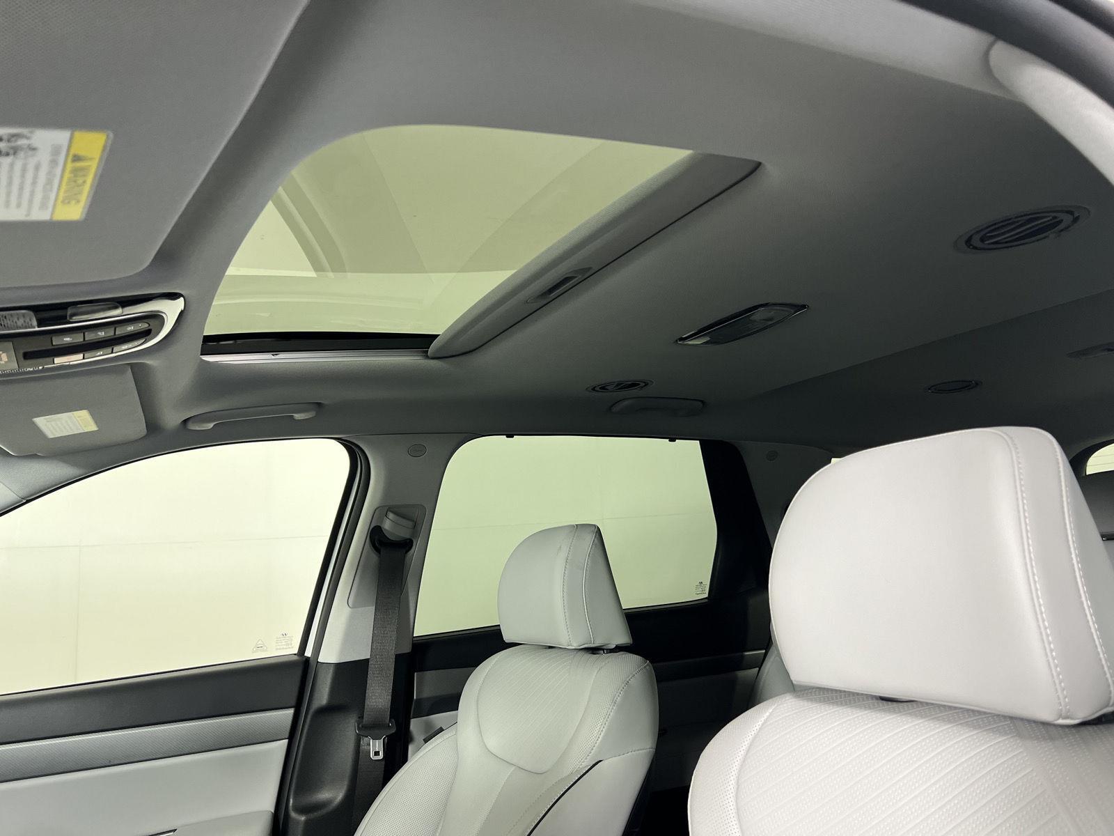 Certified Used 2025 Hyper White Hyundai SEL Premium 7P image 16