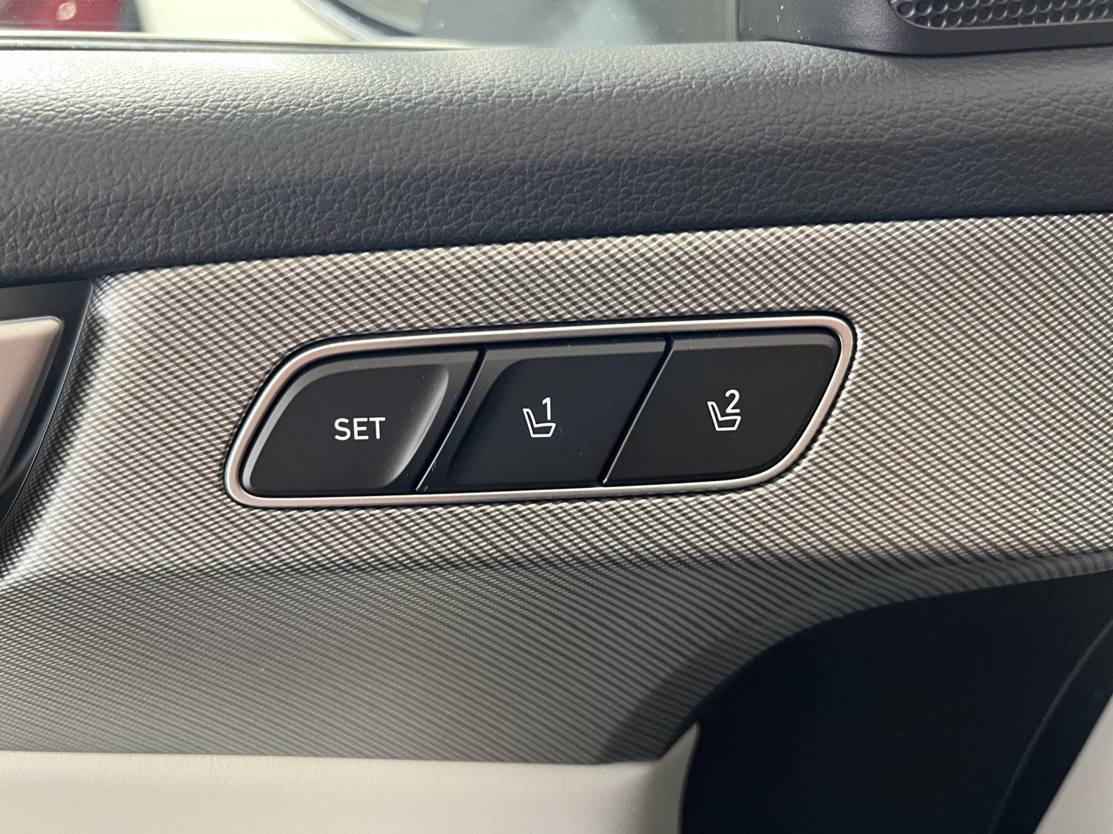 Certified Used 2025 Hyper White Hyundai SEL Premium 7P image 19