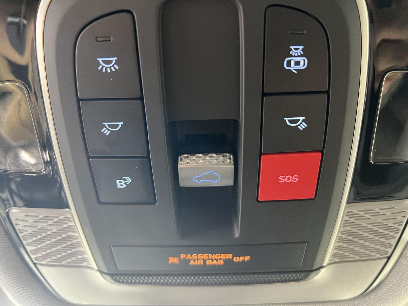 Certified Used 2025 Hyper White Hyundai SEL Premium 7P image 22
