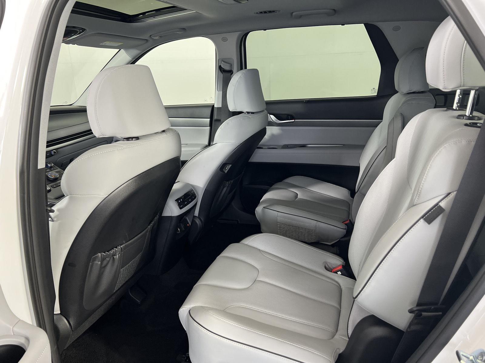 Certified Used 2025 Hyper White Hyundai SEL Premium 7P image 36