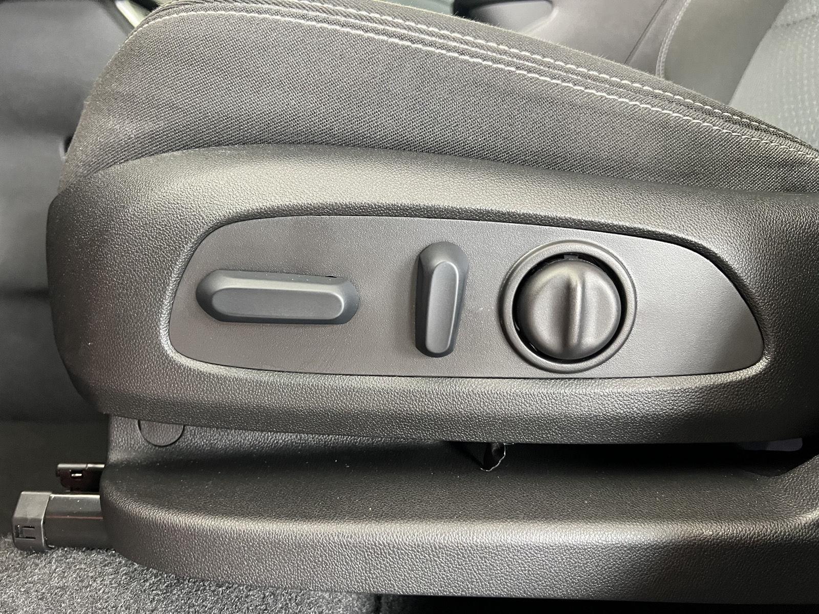 Used 2024 Rd Gmc  image 18
