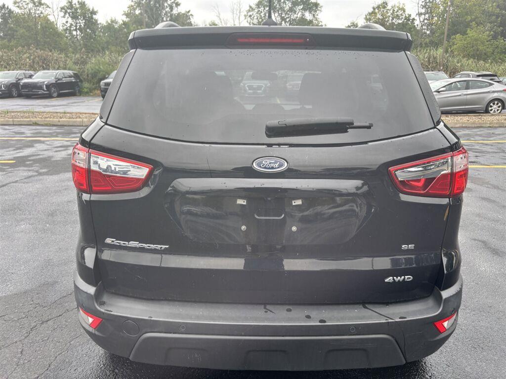 Used 2020 Shadow Black Ford SE image 6