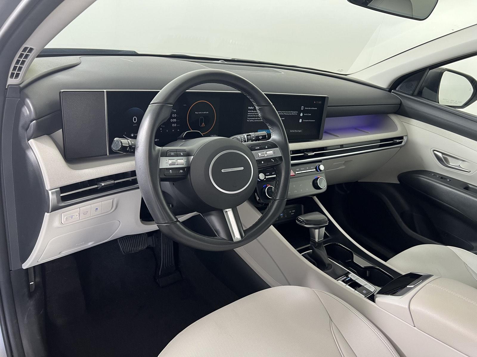 Certified Used 2025 Shimmering Silver Hyundai SEL Convenience image 10