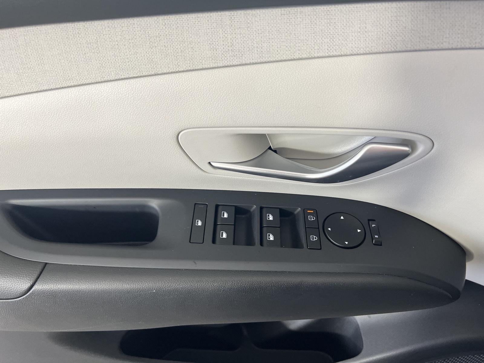 Certified Used 2025 Shimmering Silver Hyundai SEL Convenience image 13