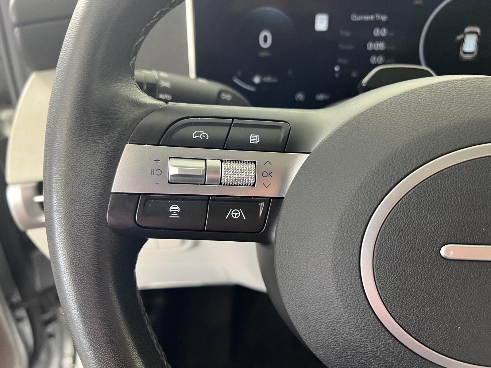 Certified Used 2025 Shimmering Silver Hyundai SEL Convenience image 15