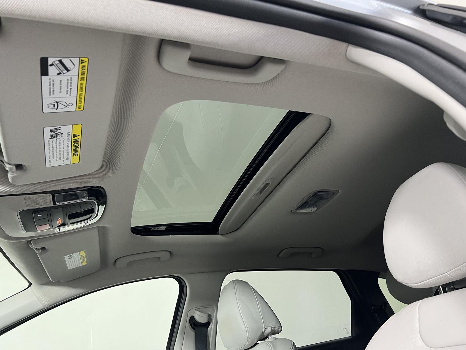 Certified Used 2025 Shimmering Silver Hyundai SEL Convenience image 25