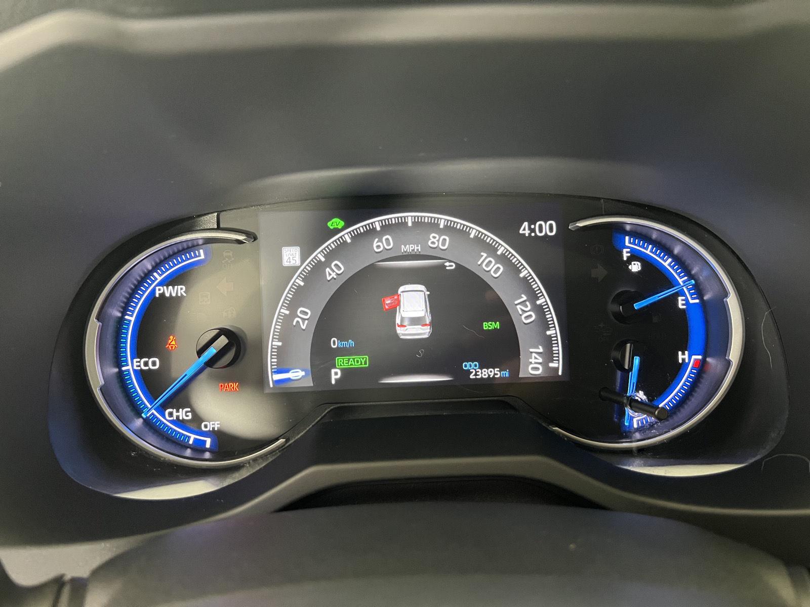 Used 2024 Silver Sky Metallic Toyota XLE Premium image 18