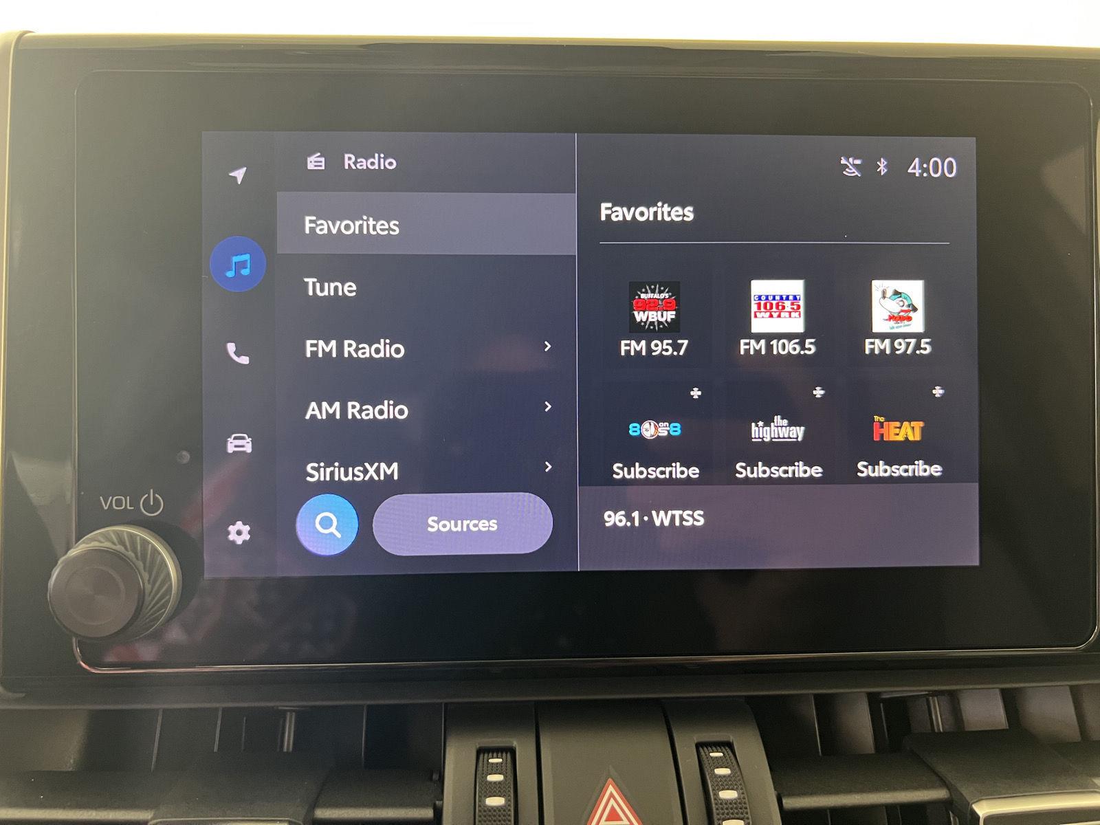 Used 2024 Silver Sky Metallic Toyota XLE Premium image 20