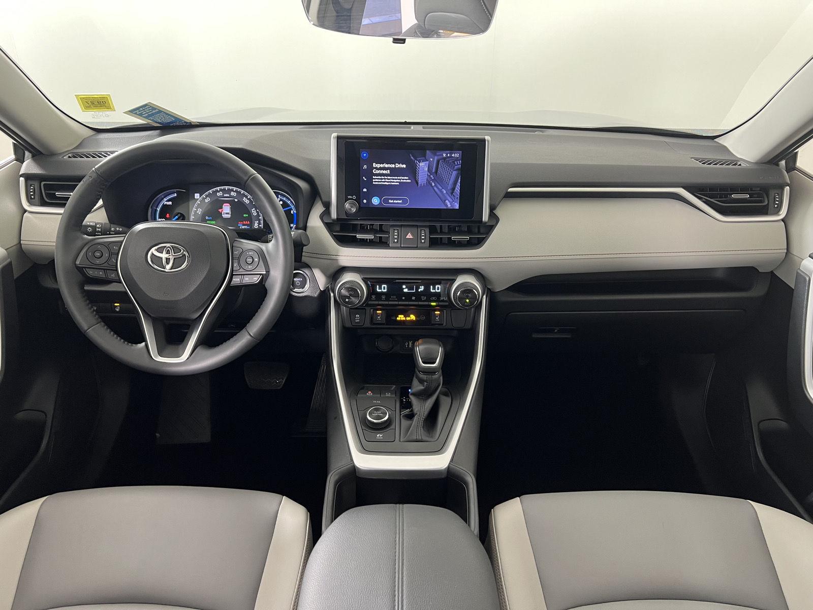 Used 2024 Silver Sky Metallic Toyota XLE Premium image 29