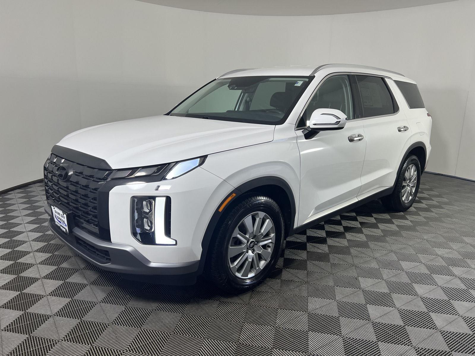 Certified Used 2023 Hyper White Hyundai SEL image 7