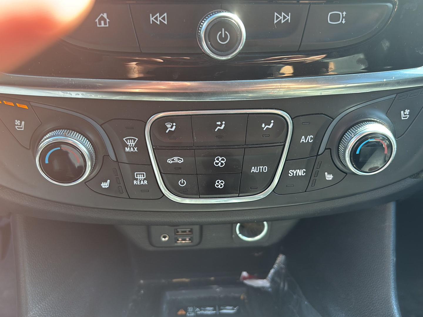 Used 2020 Mosaic Black Metallic Chevrolet Premier image 15