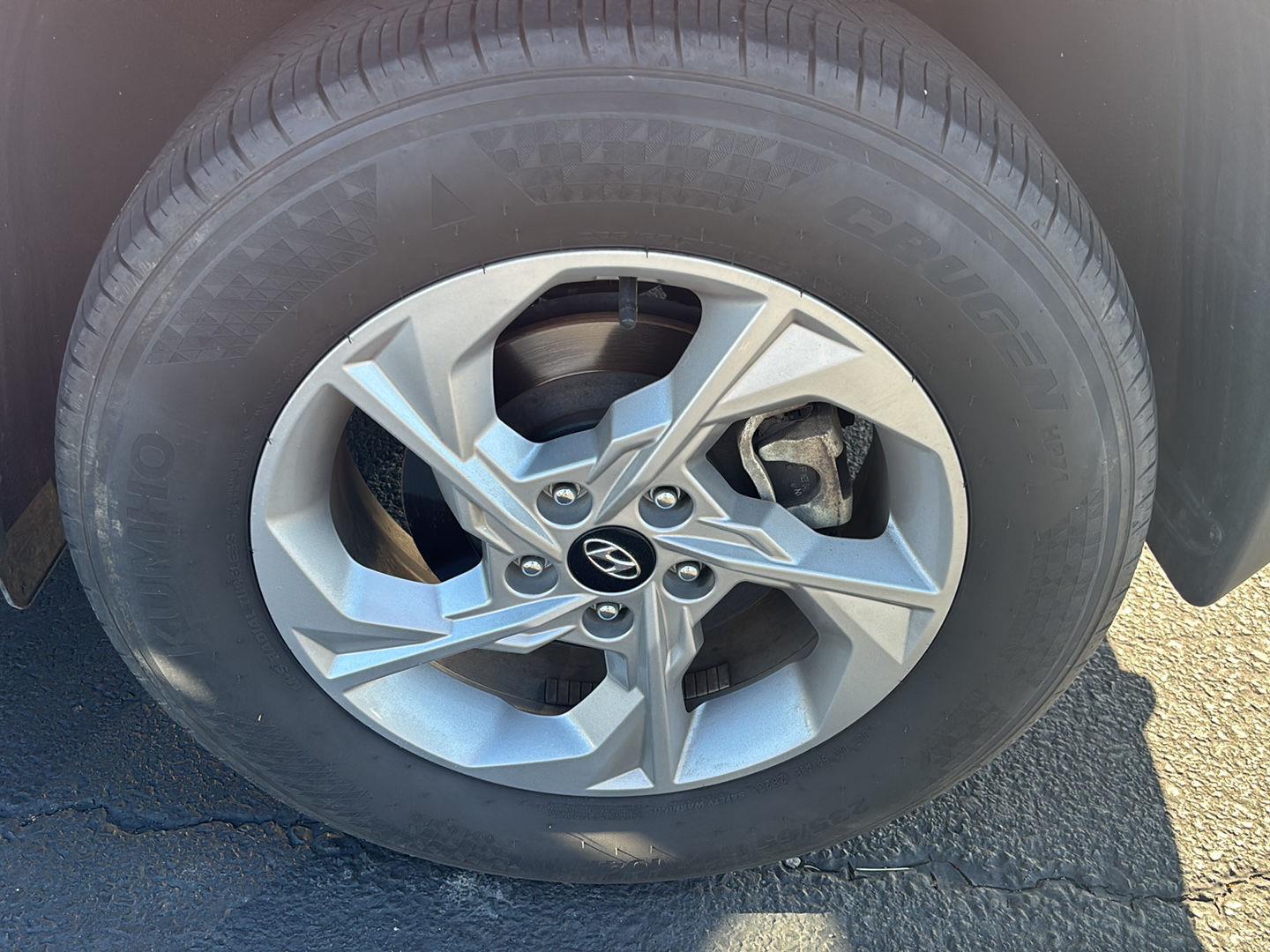 Certified Used 2024 White Pearl Hyundai SEL image 4