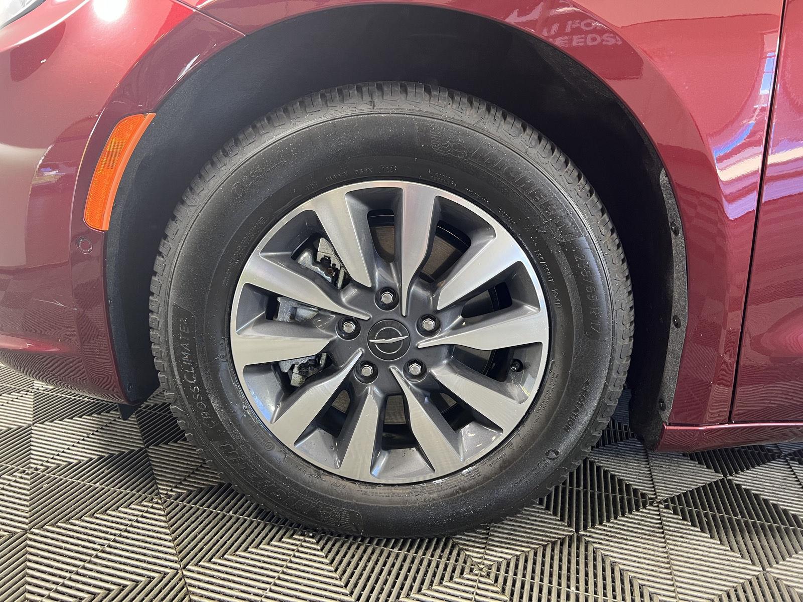 Used 2023 Velvet Red Pearlcoat Chrysler Hybrid Limited image 9