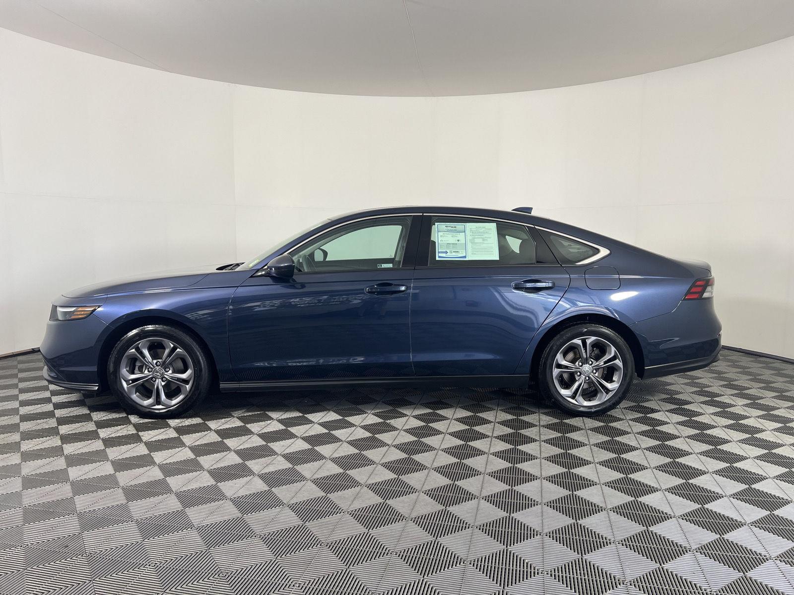 Used 2023 Canyon River Blue Metallic Honda EX image 6