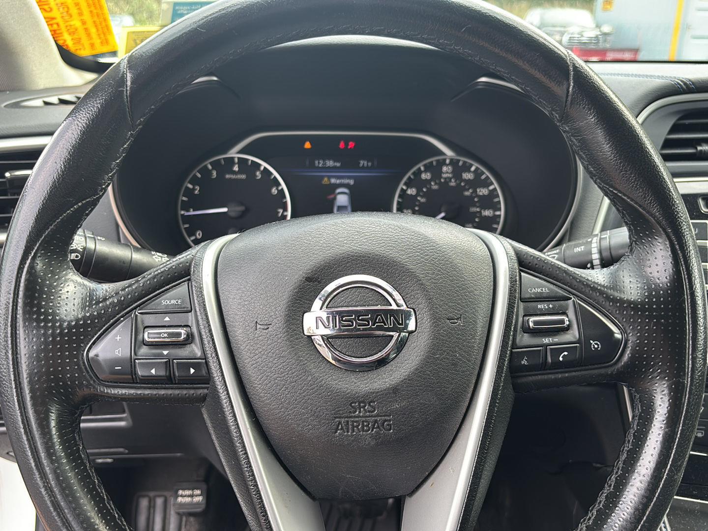 Used 2018 Pearl White Nissan S image 12