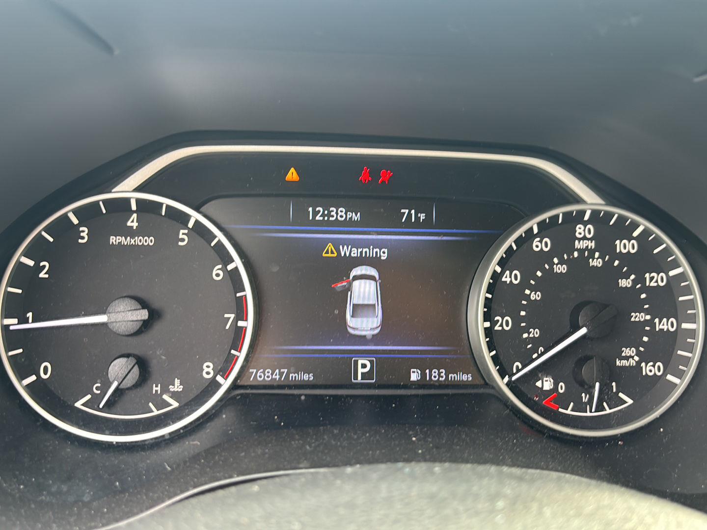 Used 2018 Pearl White Nissan S image 13