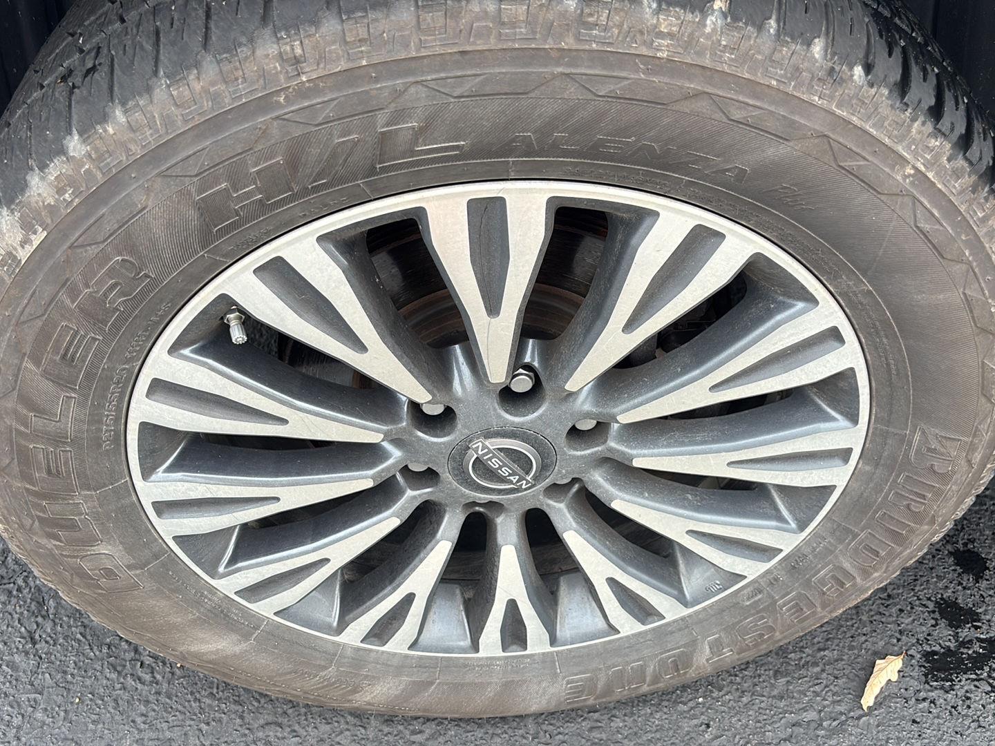 Used 2023 Gun Metallic Nissan SL image 4