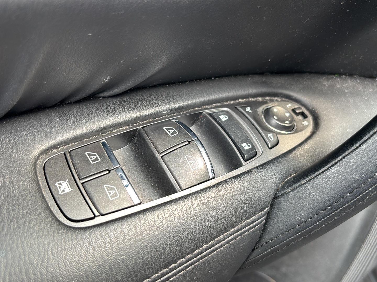 Used 2023 Gun Metallic Nissan SL image 8