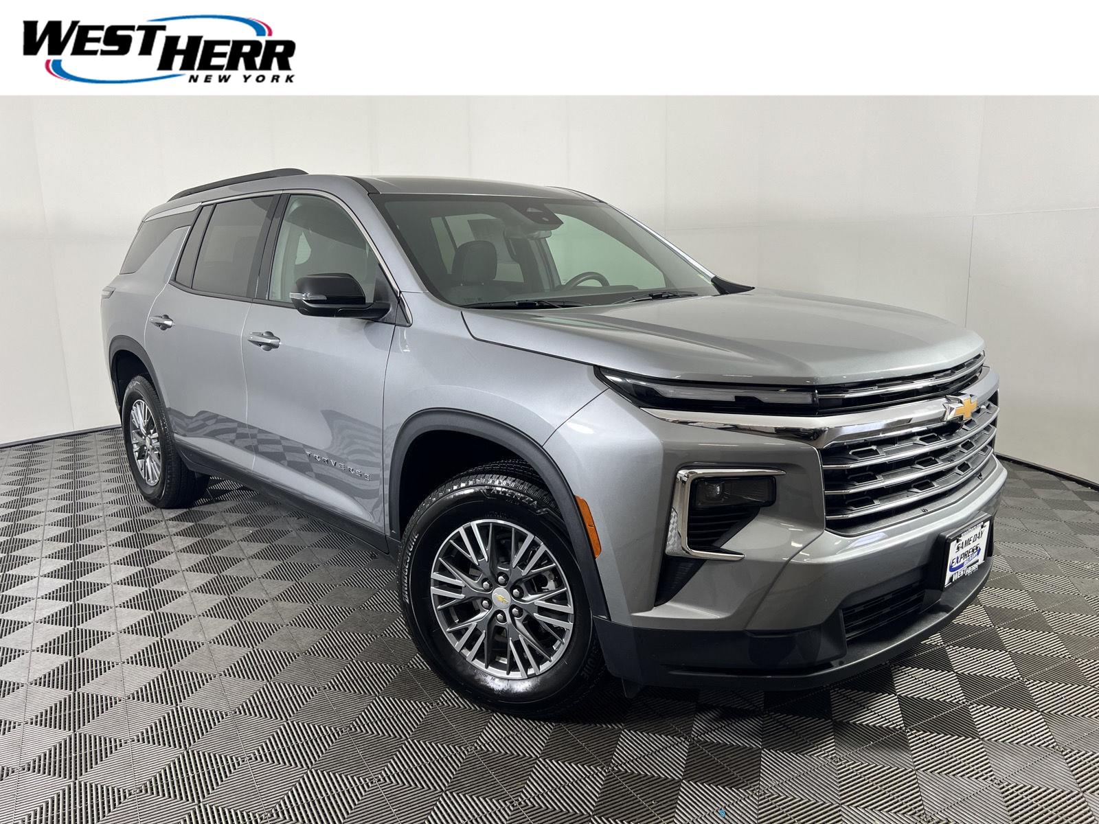 2026 Chevrolet Traverse LT FWD